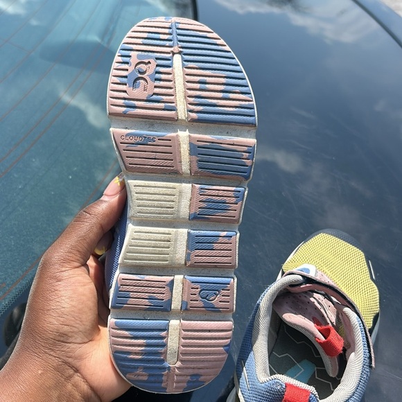 On Cloud kids sneakers size 1.5K - Picture 5 of 5